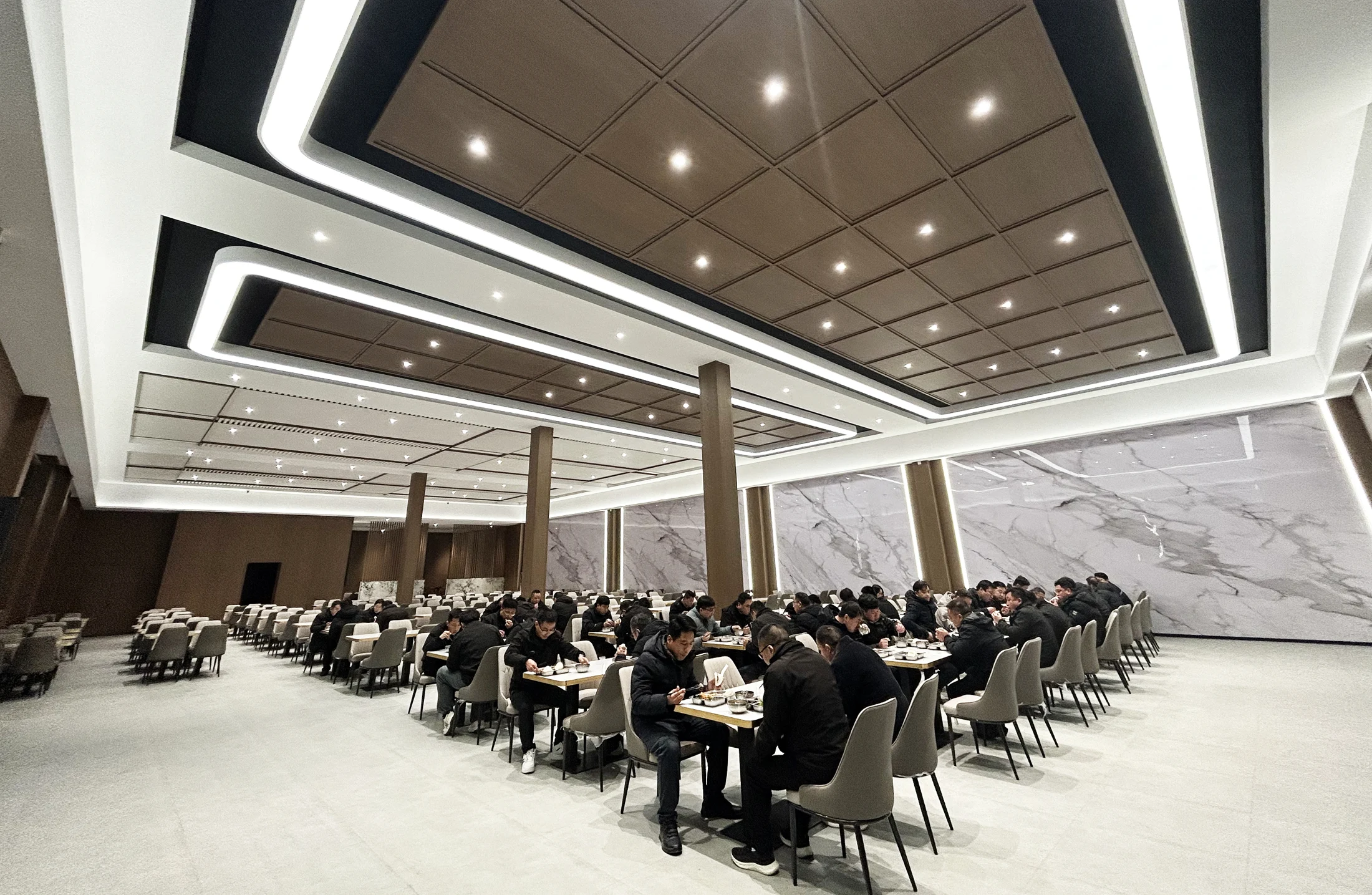 Ceiling rhythm & collective space