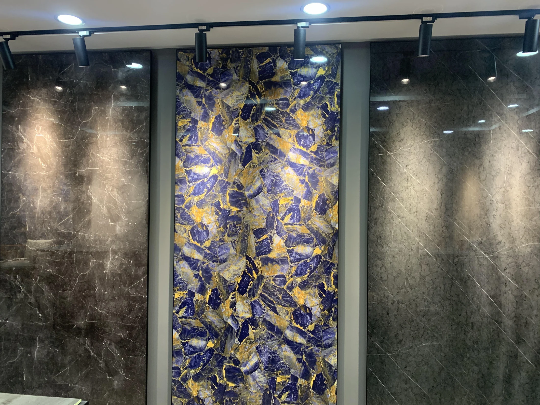 Material coordination and display