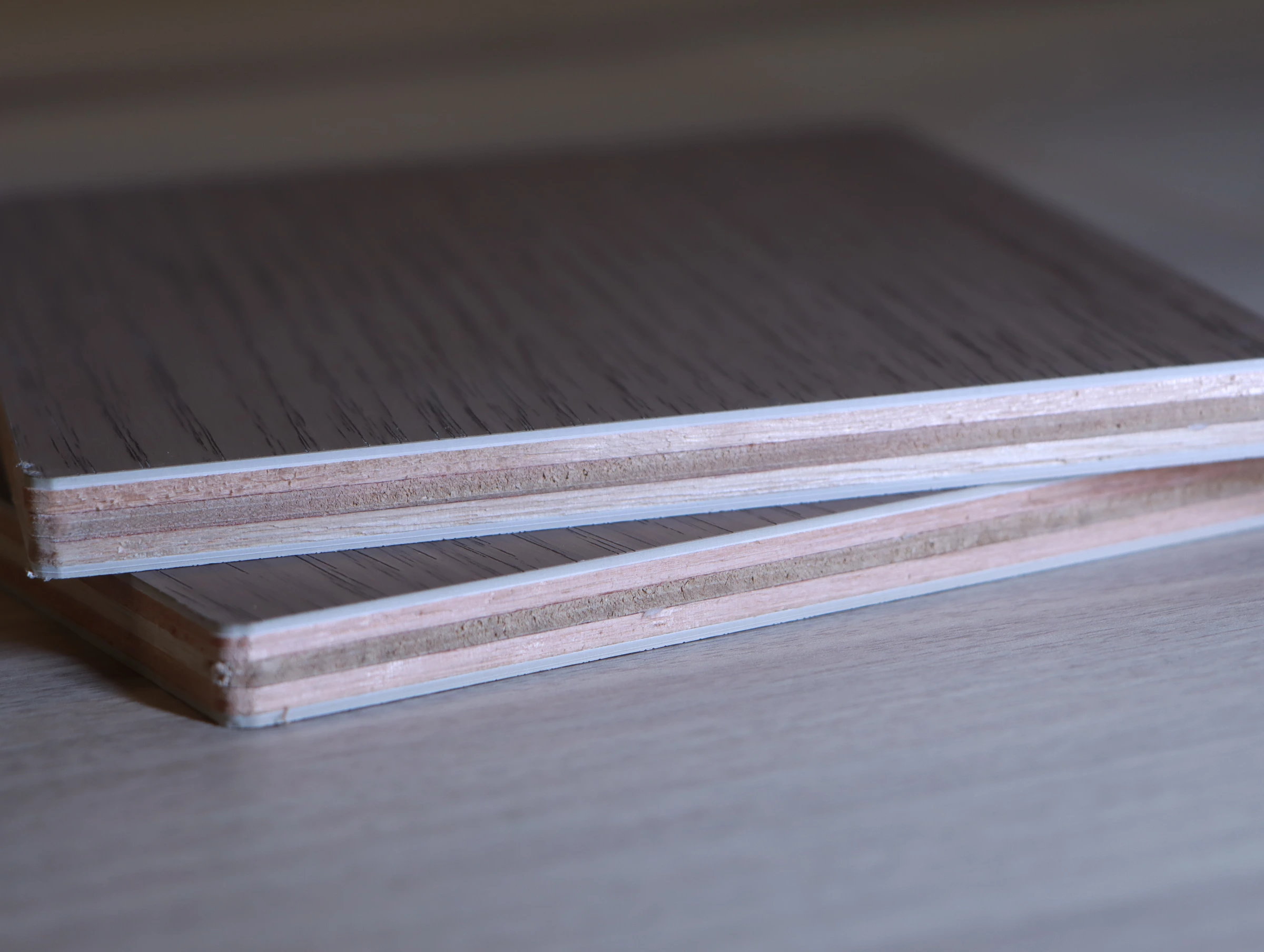 Layered edge appearance